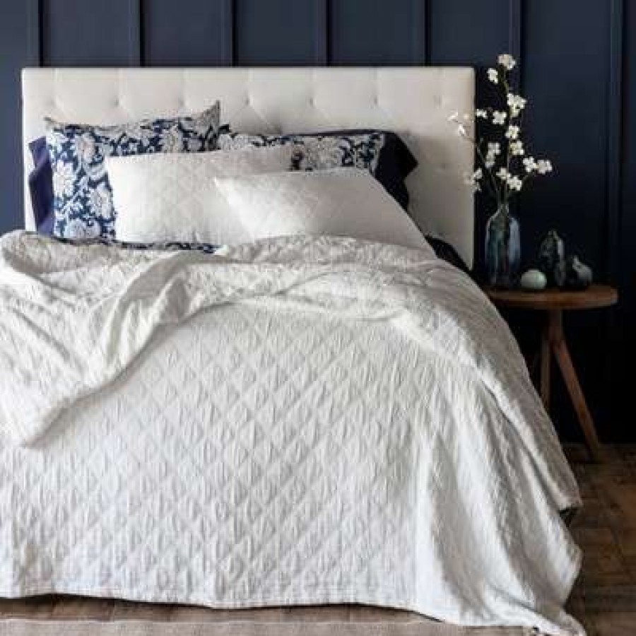 Bedding Collections * | Flash Sale Martha Stewart Mariana Cotton Matelasse Bedding Collection